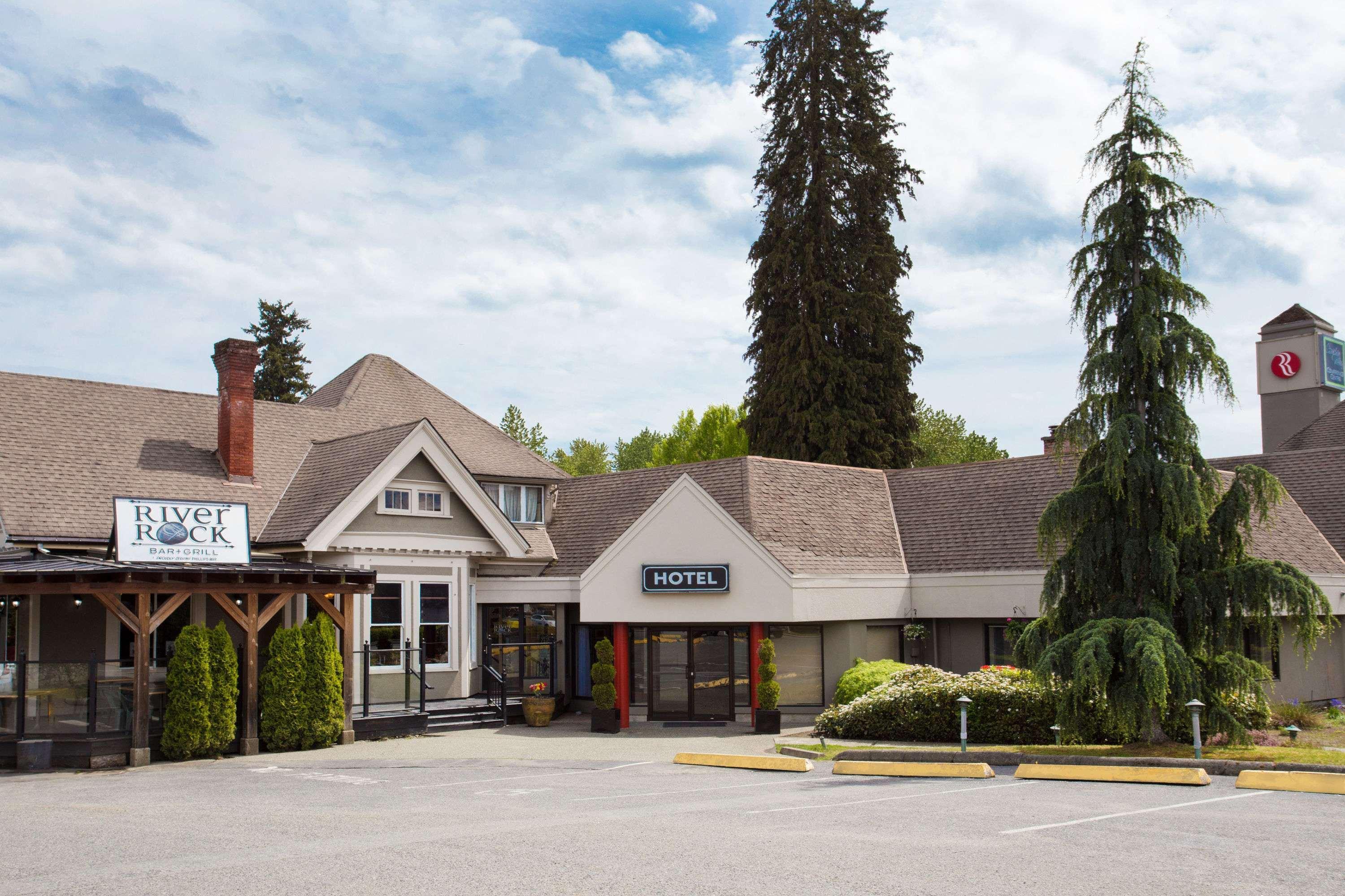 Ramada By Wyndham Duncan Cowichan Valley Motel Exterior photo