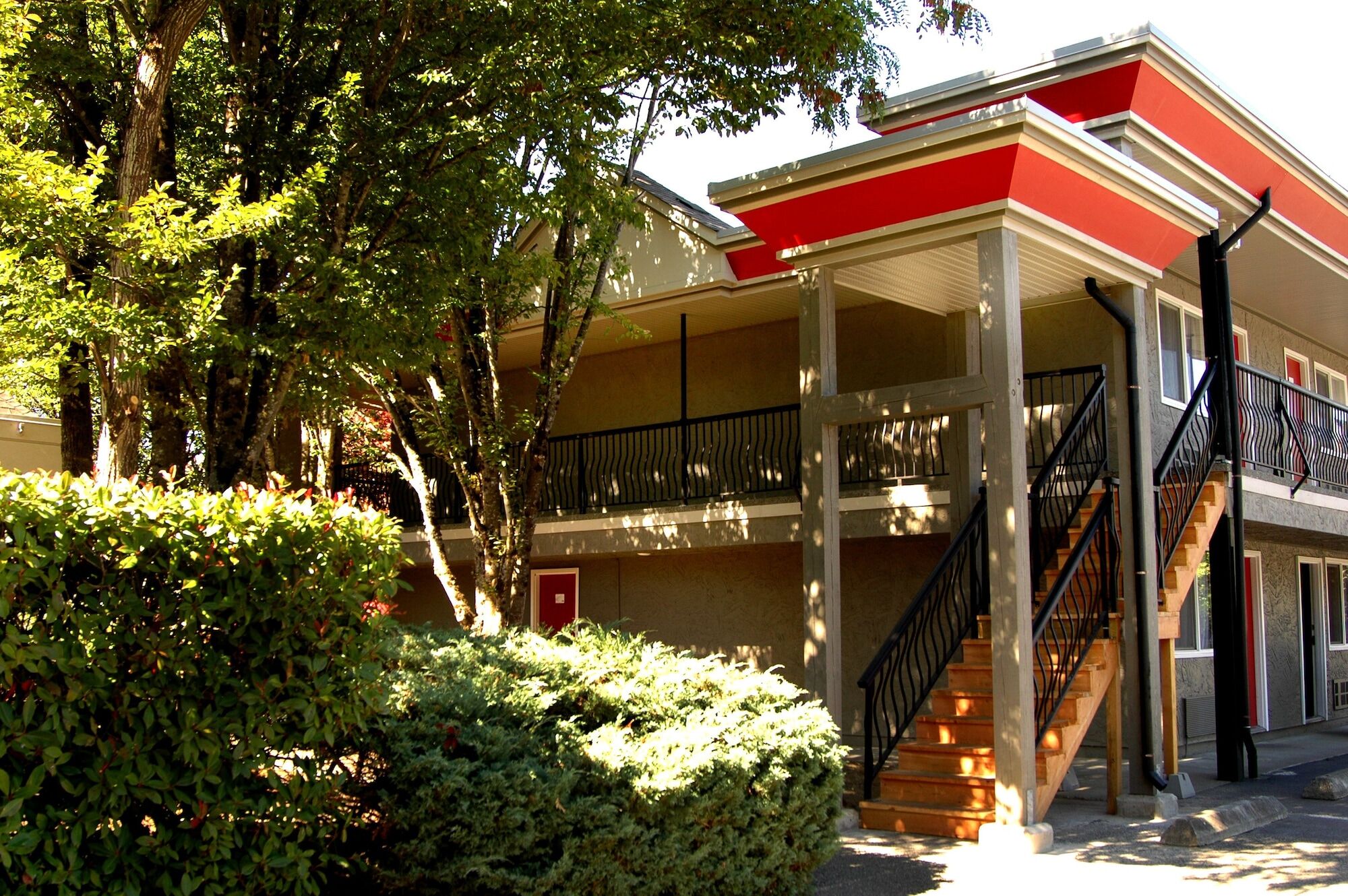 Ramada By Wyndham Duncan Cowichan Valley Motel Exterior photo